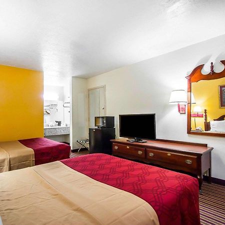 Econo Lodge Dyersburg Экстерьер фото