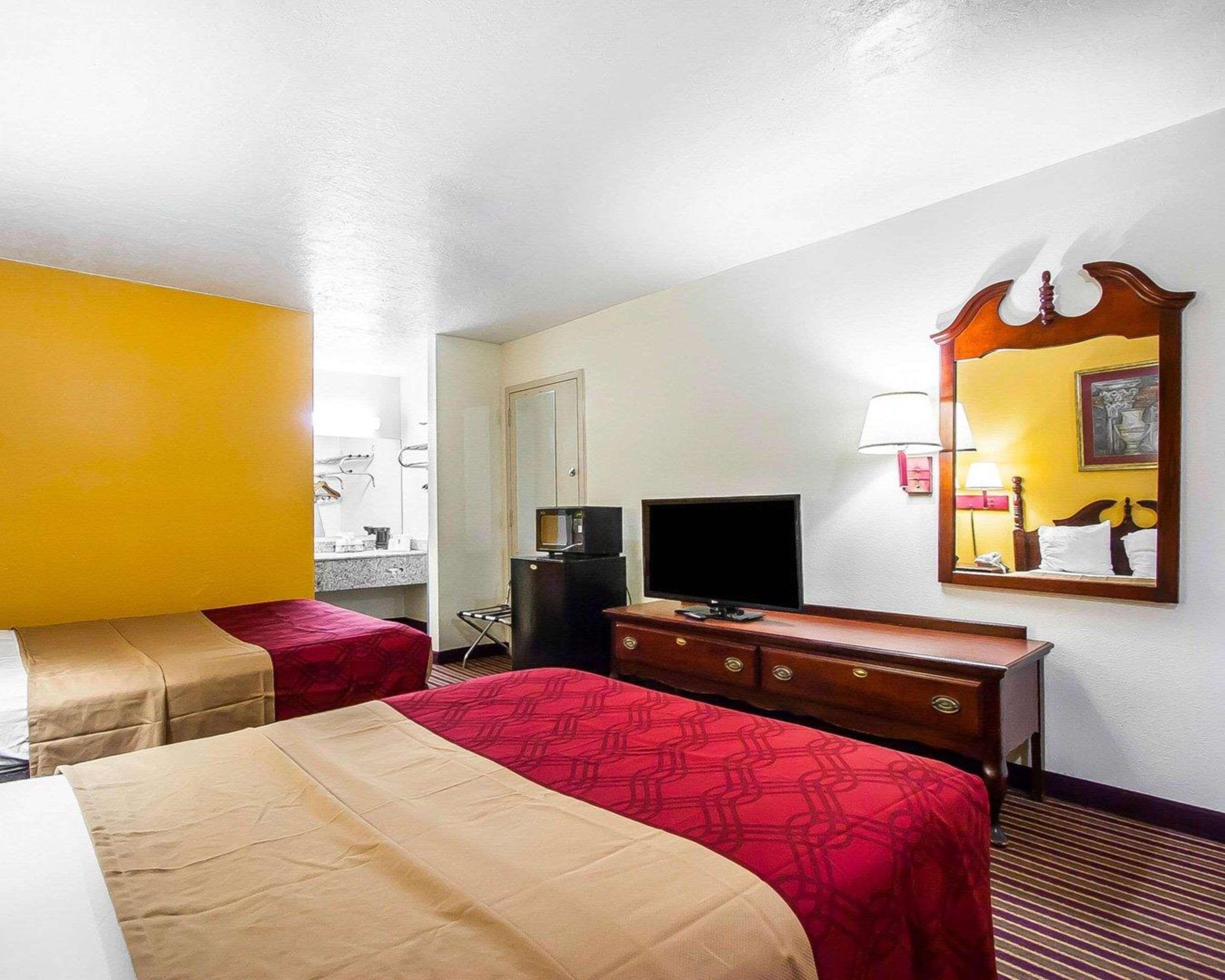 Econo Lodge Dyersburg Экстерьер фото