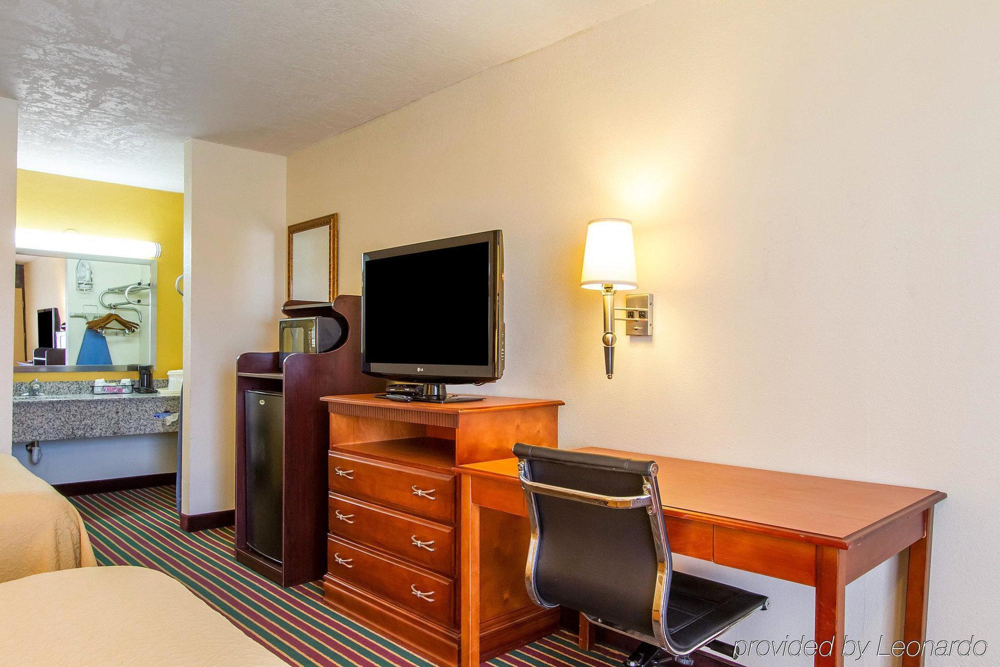 Econo Lodge Dyersburg Экстерьер фото